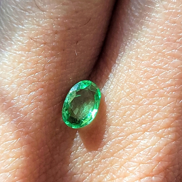 Jewelry - Extremely Rare Tsvorite Garnet